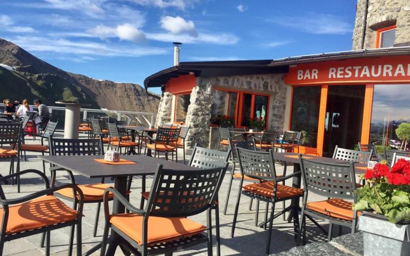 Grande terrazza soleggiata – Rifugio Tibet